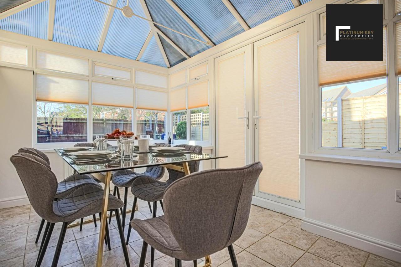 Cosy 3 Bed House To Bicester Outlet For Big Group By Platinum Key Properties Dış mekan fotoğraf